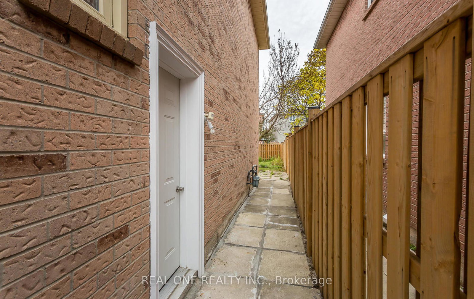 5070-rising-star-court-mississauga-ontario-w12832192
