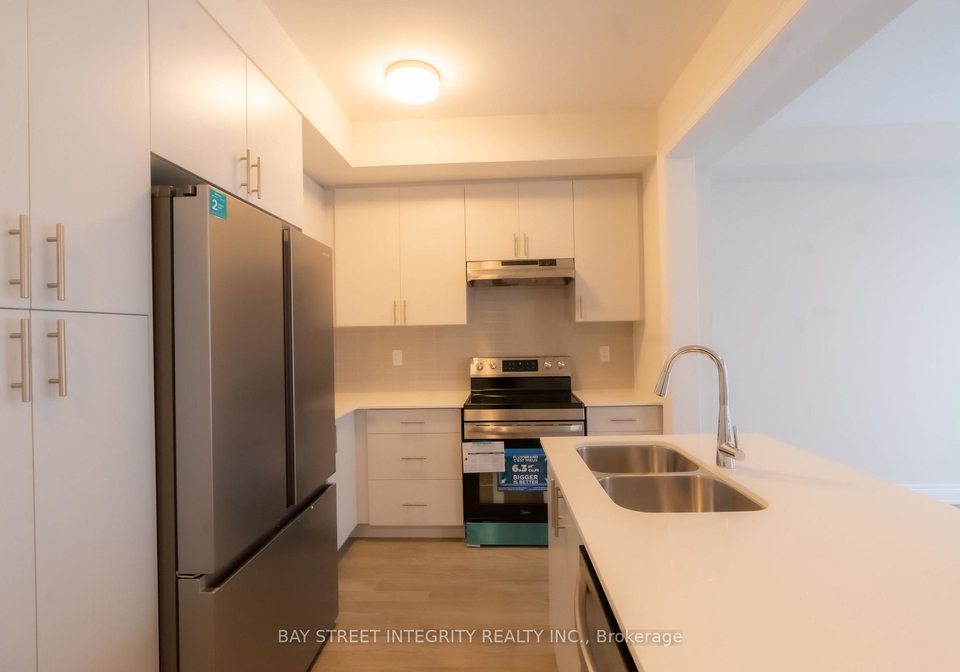 2184-postmaster-drive-oakville-ontario-w12832354