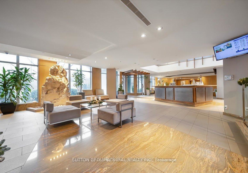 2121-lake-shore-boulevard-etobicoke-ontario-w12832568