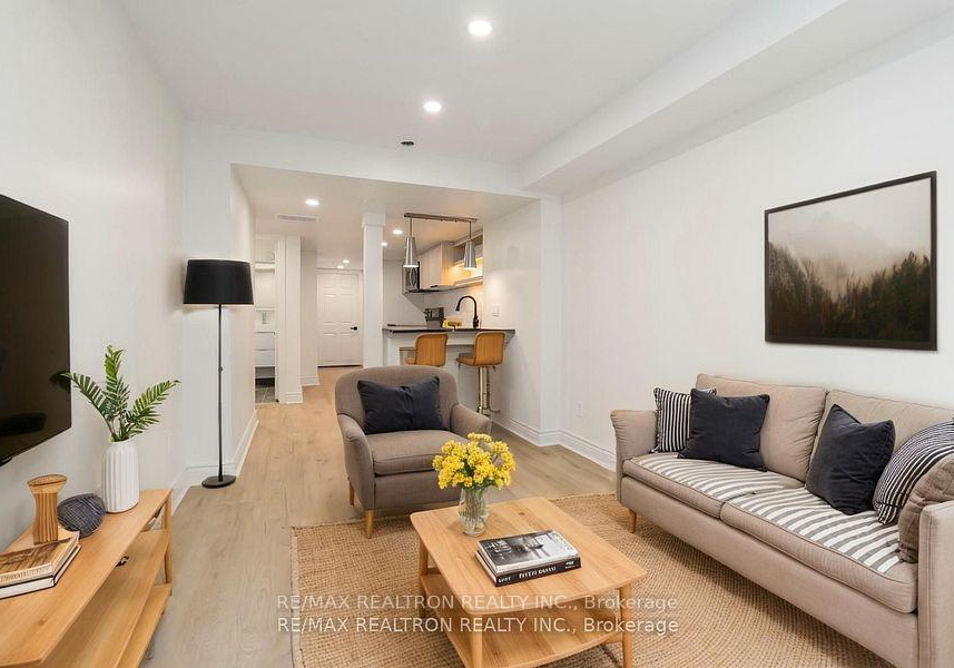 4268-goldenrod-crescent-mississauga-ontario-w12833030