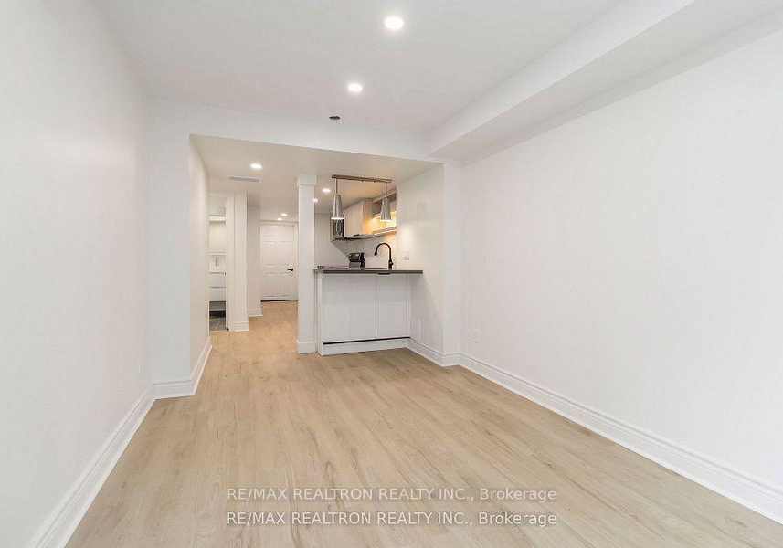 4268-goldenrod-crescent-mississauga-ontario-w12833030