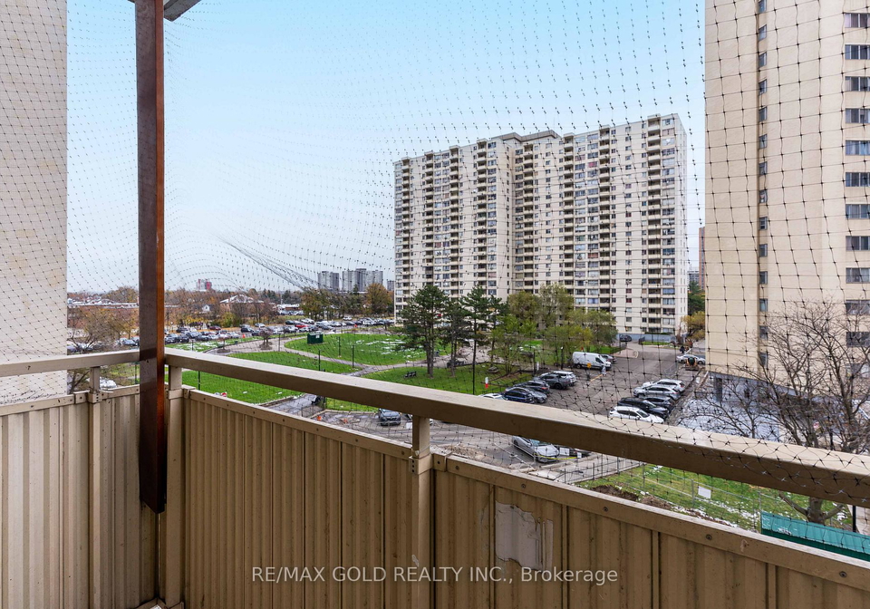 340-dixon-road-etobicoke-ontario-w12833204