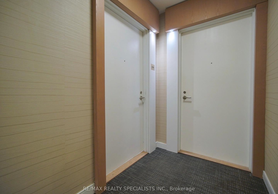 70-annie-craig-drive-etobicoke-ontario-w12833582