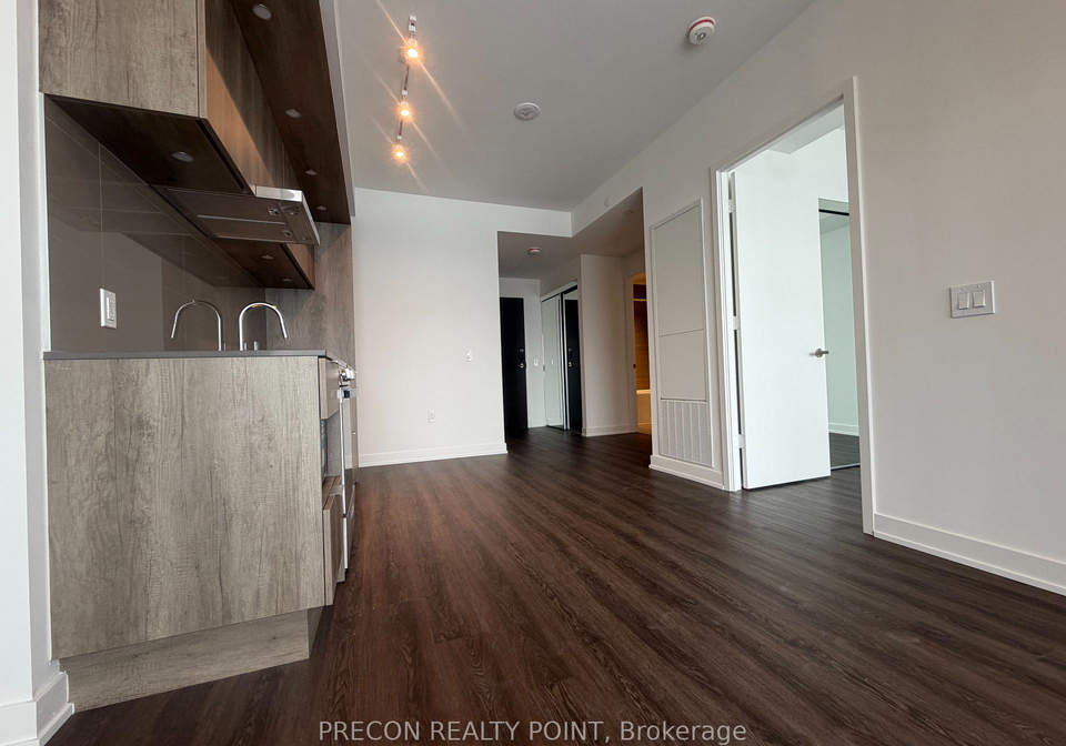 448-burnhamthorpe-road-w-mississauga-ontario-w12833960