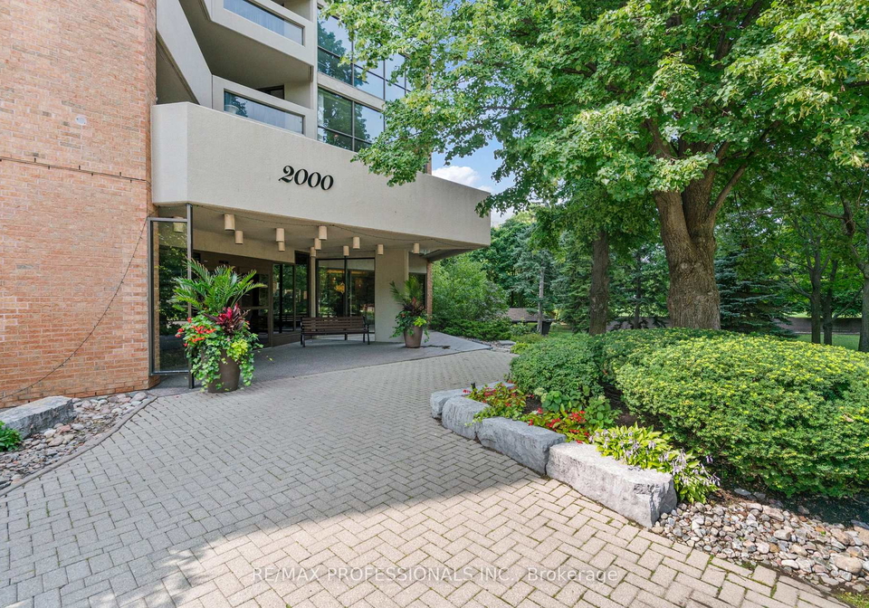 2000-islington-avenue-etobicoke-ontario-w12834278