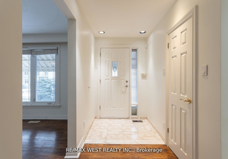 28-paragon-road-etobicoke-ontario-w12834530
