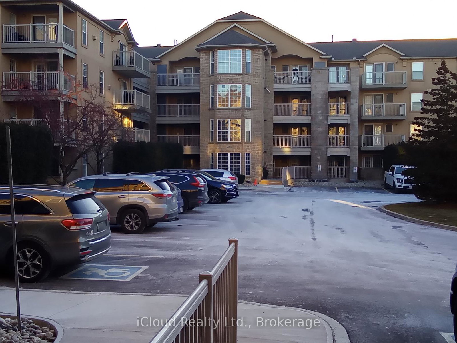 1450-bishops-gate-oakville-ontario-w12834734