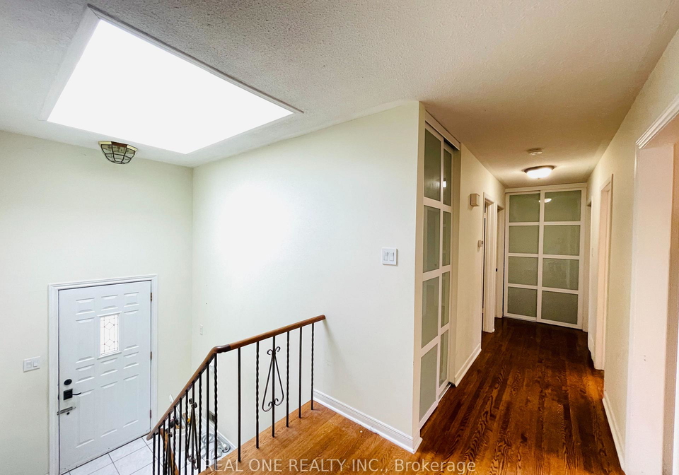 2249-wyandotte-drive-oakville-ontario-w12835166