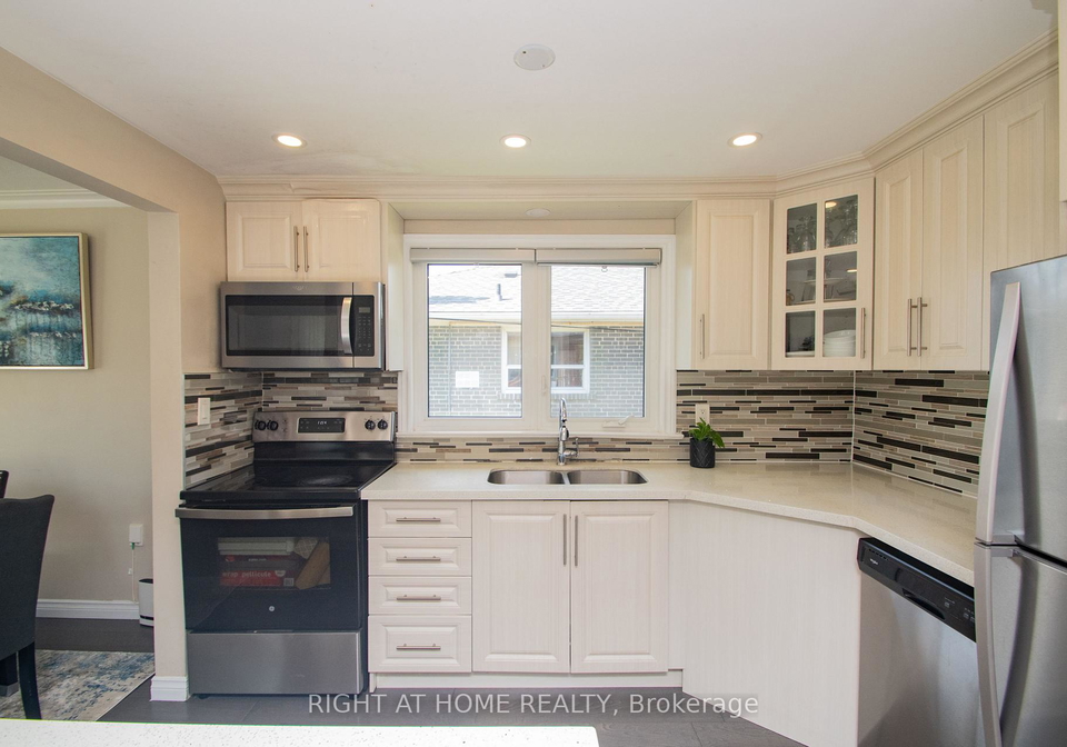 65-bridgenorth-crescent-etobicoke-ontario-w12835274