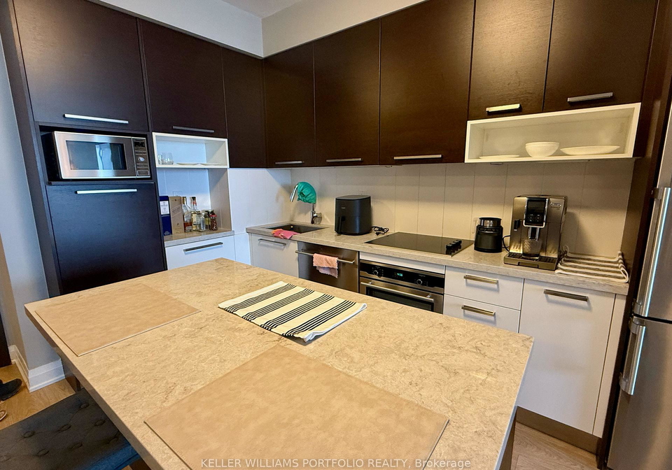 36-park-lawn-road-etobicoke-ontario-w12835388