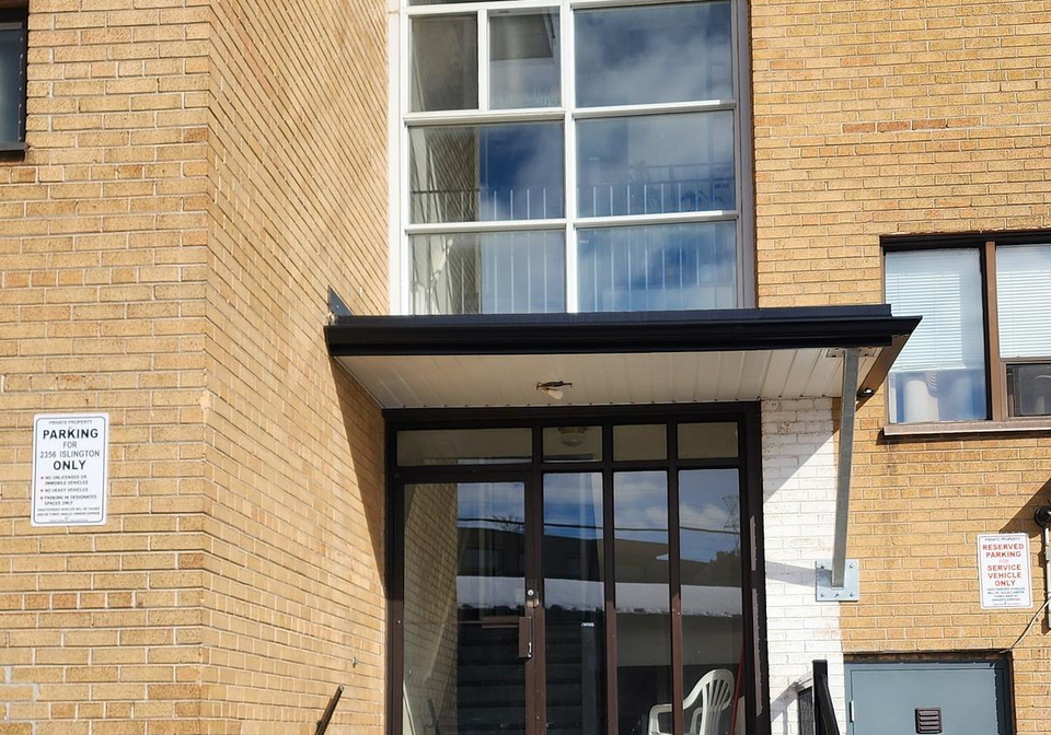 2356-islington-avenue-etobicoke-ontario-w12835442
