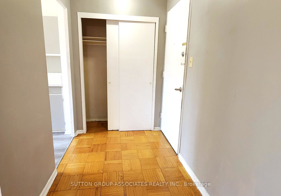 2356-islington-avenue-etobicoke-ontario-w12835442