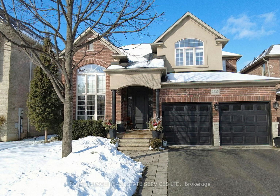 3229-saltaire-crescent-oakville-ontario-w12835910
