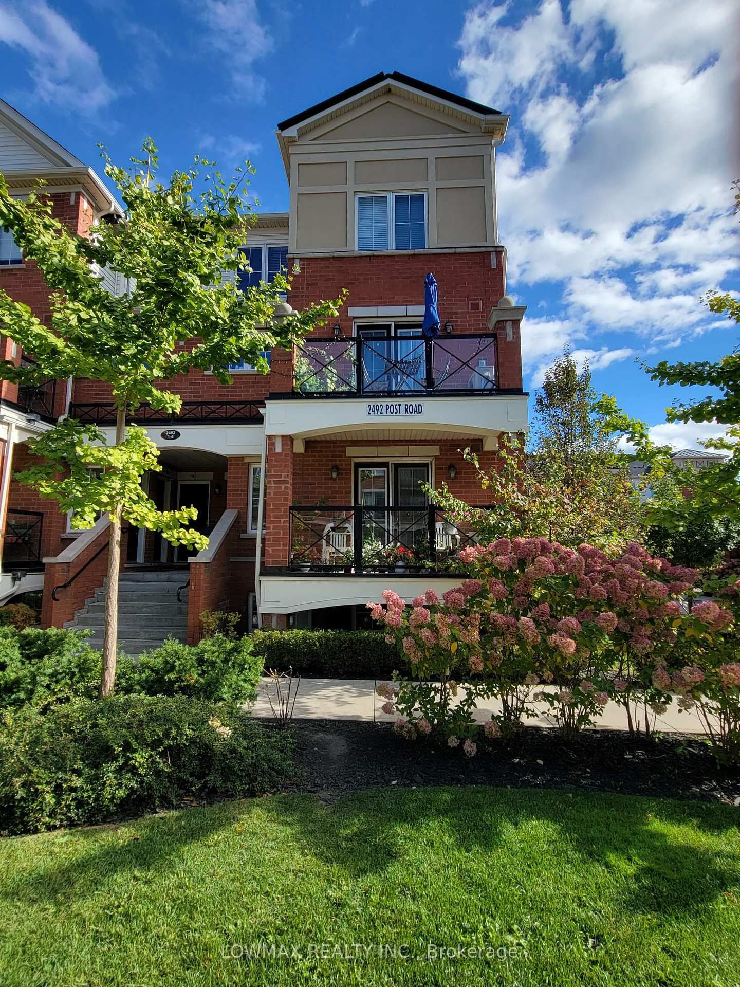 2492-post-road-oakville-ontario-w12835930