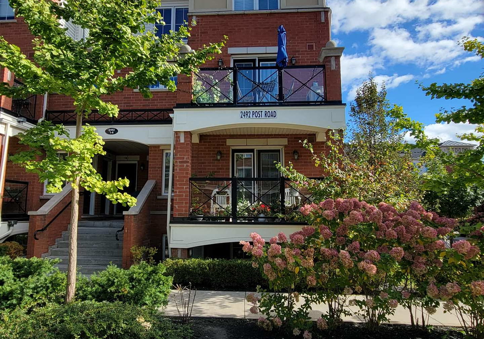 2492-post-road-oakville-ontario-w12835930