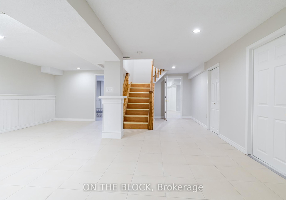 409-silverthorne-crescent-mississauga-ontario-w12836086