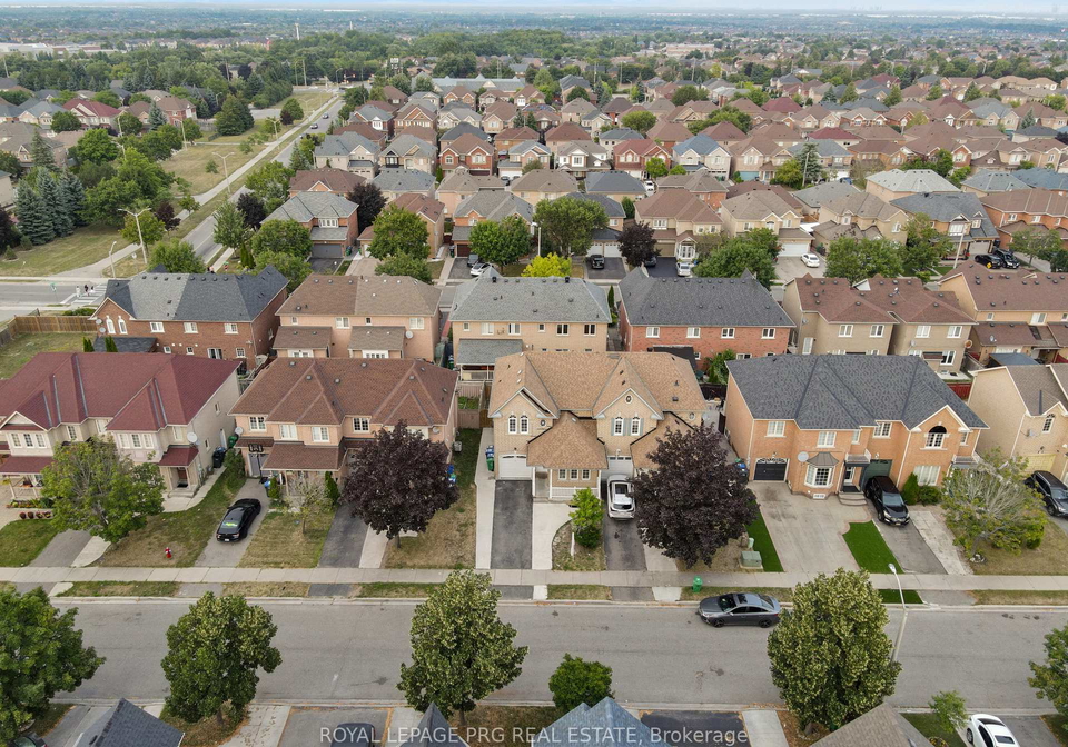 36-zebra-trail-brampton-ontario-w12836190