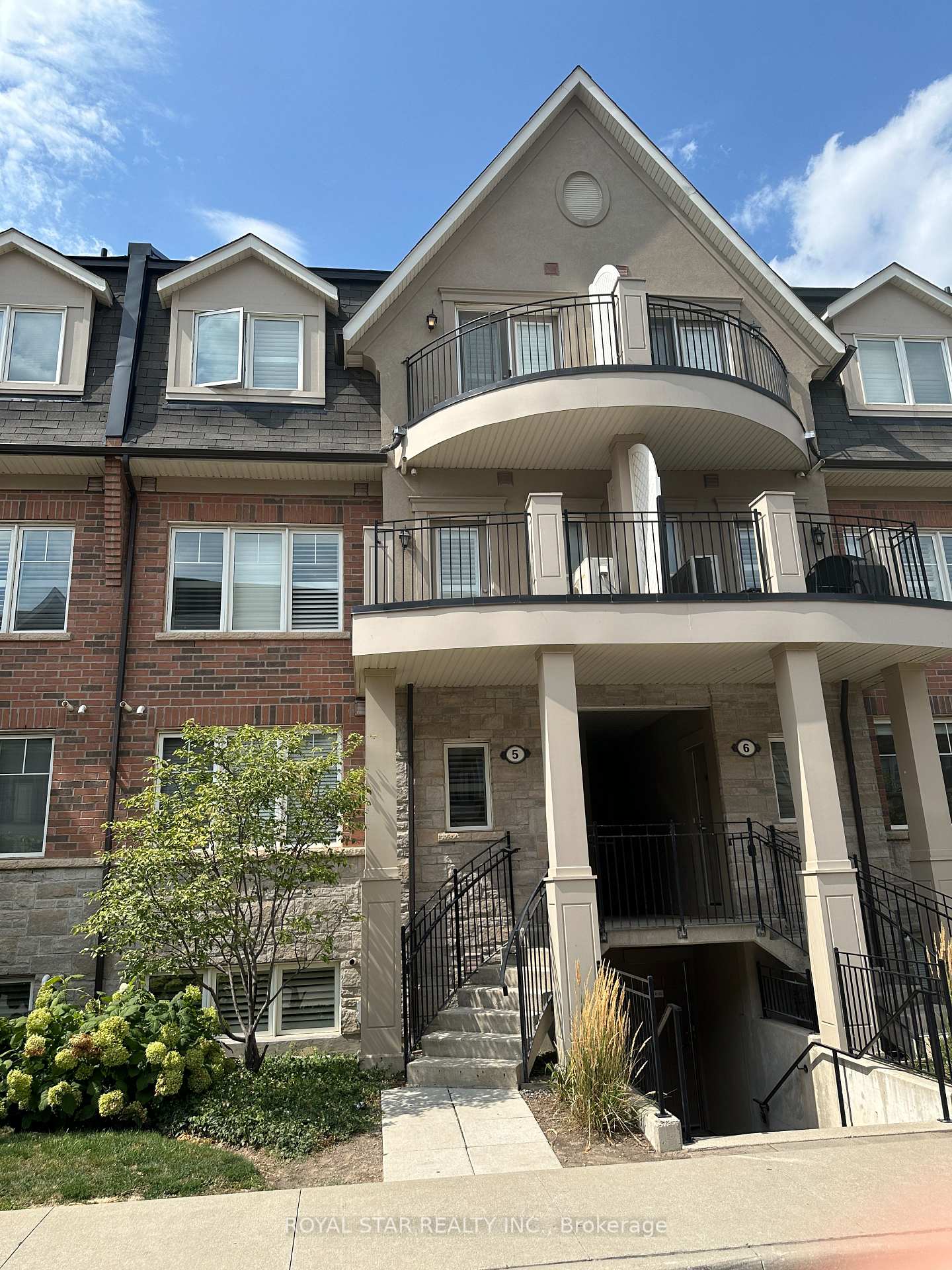 2420-baronwood-drive-oakville-ontario-w12836378