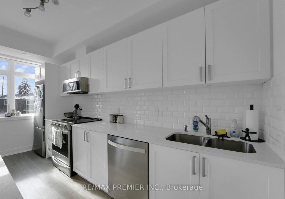 1115-douglas-mccurdy-common-mississauga-ontario-w12836468
