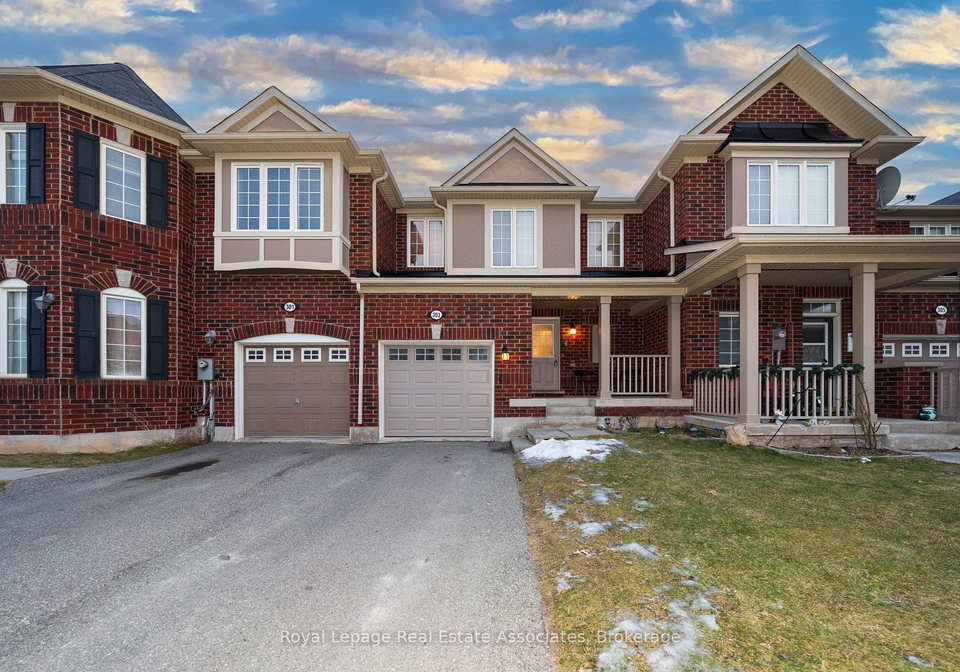 303-chuchmach-close-milton-ontario-w12836698