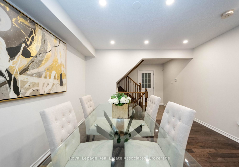 303-chuchmach-close-milton-ontario-w12836698