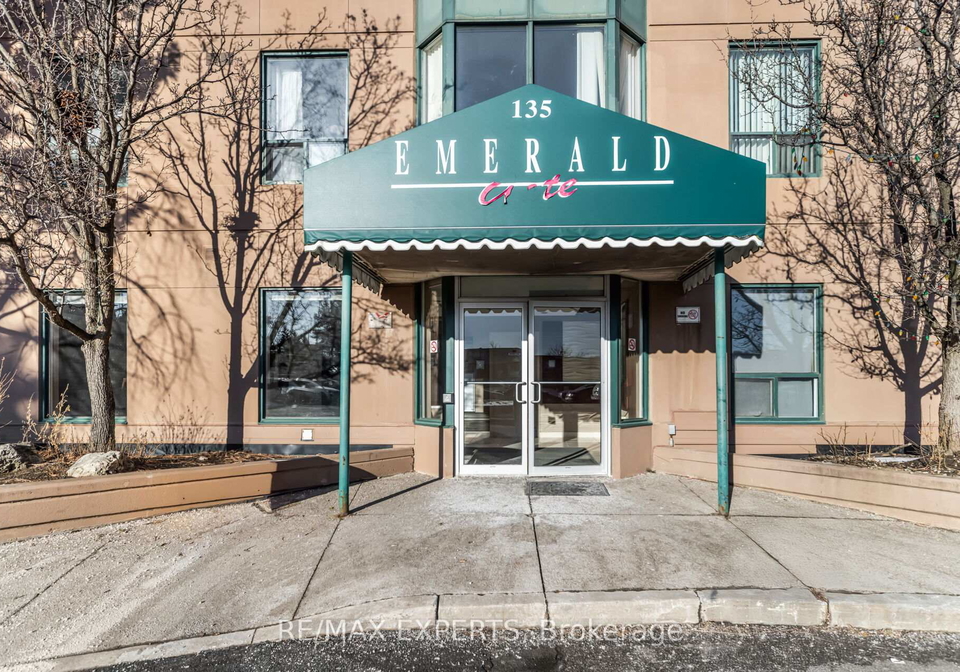 135-hillcrest-avenue-mississauga-ontario-w12836790