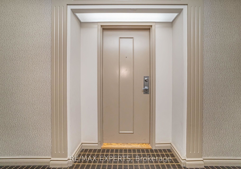 135-hillcrest-avenue-mississauga-ontario-w12836790
