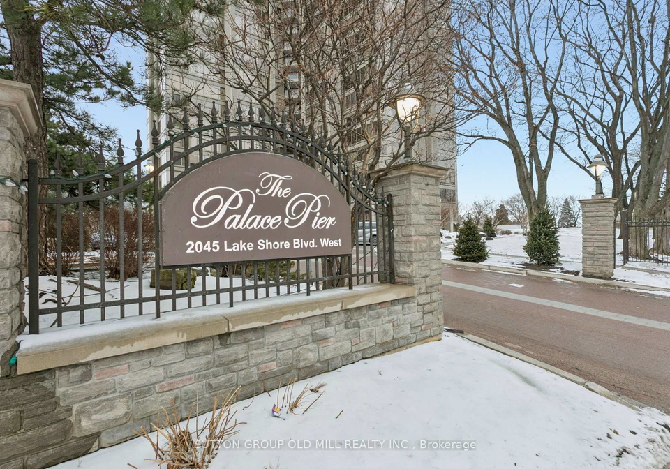 2045-lakeshore-boulevard-w-etobicoke-ontario-w12837046