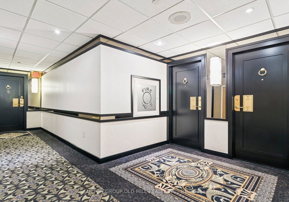 2045-lakeshore-boulevard-w-etobicoke-ontario-w12837046