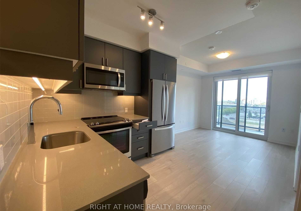 8-nahani-way-mississauga-ontario-w12837220