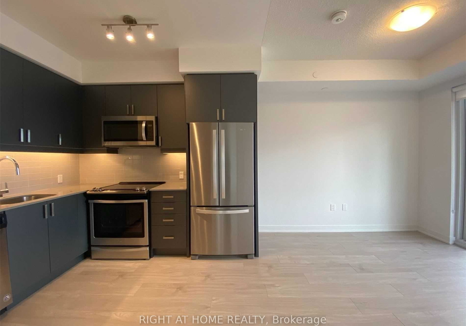 8-nahani-way-mississauga-ontario-w12837220