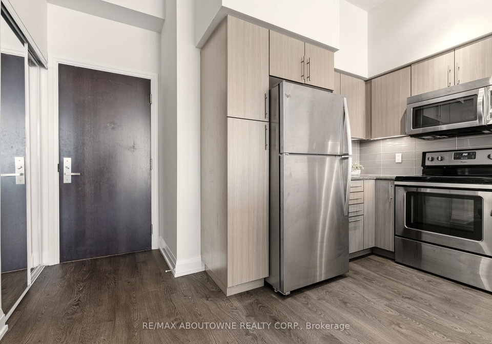 65-speers-road-oakville-ontario-w12837706