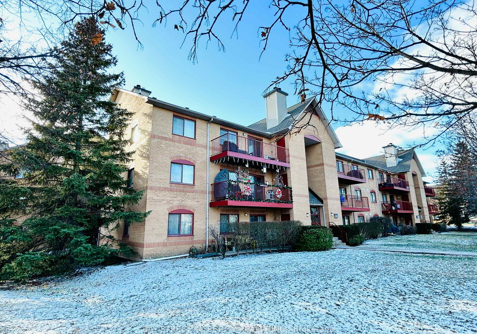 1508-pilgrims-way-oakville-ontario-w12837984