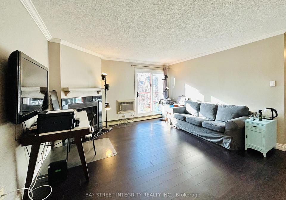 1508-pilgrims-way-oakville-ontario-w12837984