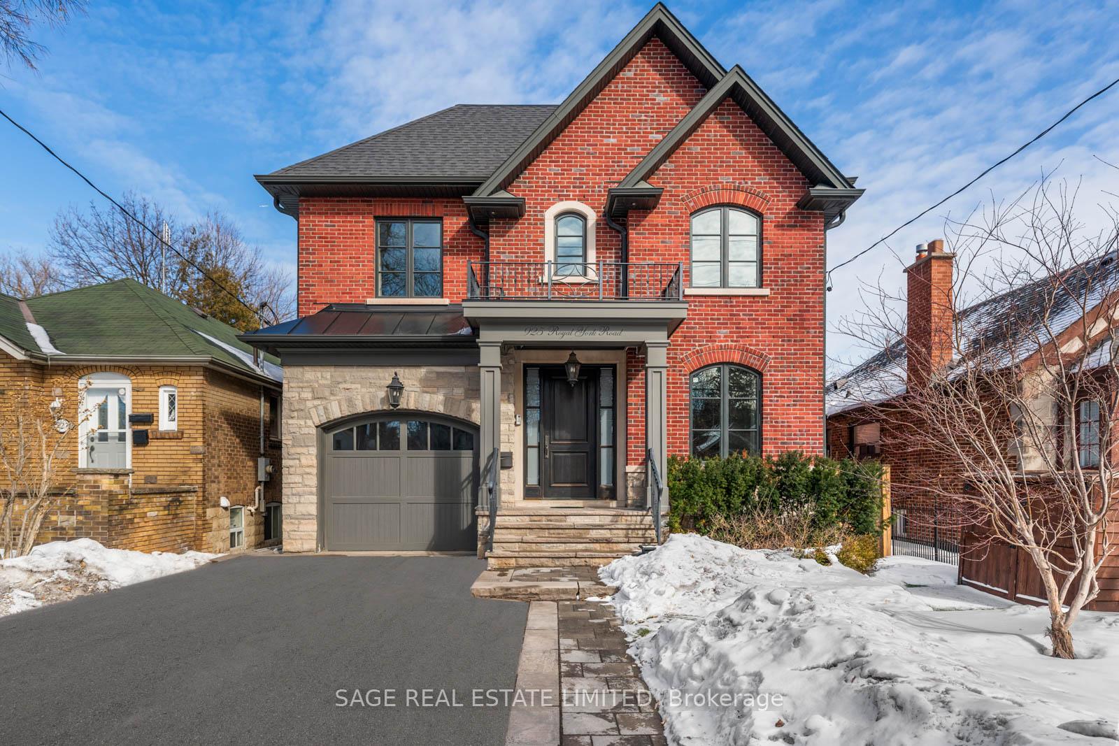 925-royal-york-road-etobicoke-ontario-w12838594