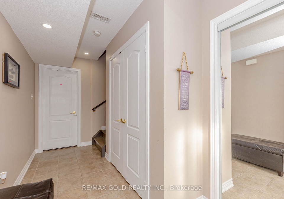 6-october-place-brampton-ontario-w12839632