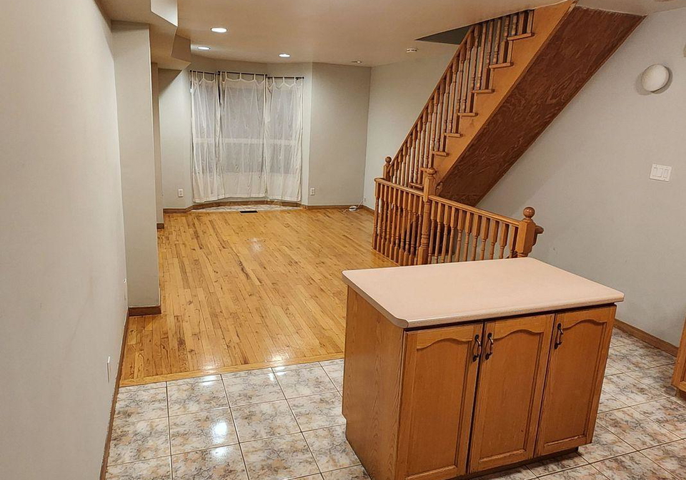 908-ossington-avenue-toronto-ontario-w12839782