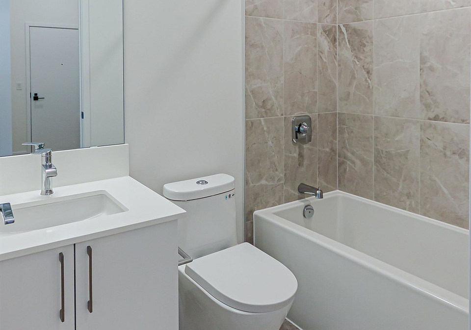 500-plains-road-e-burlington-ontario-w12840356