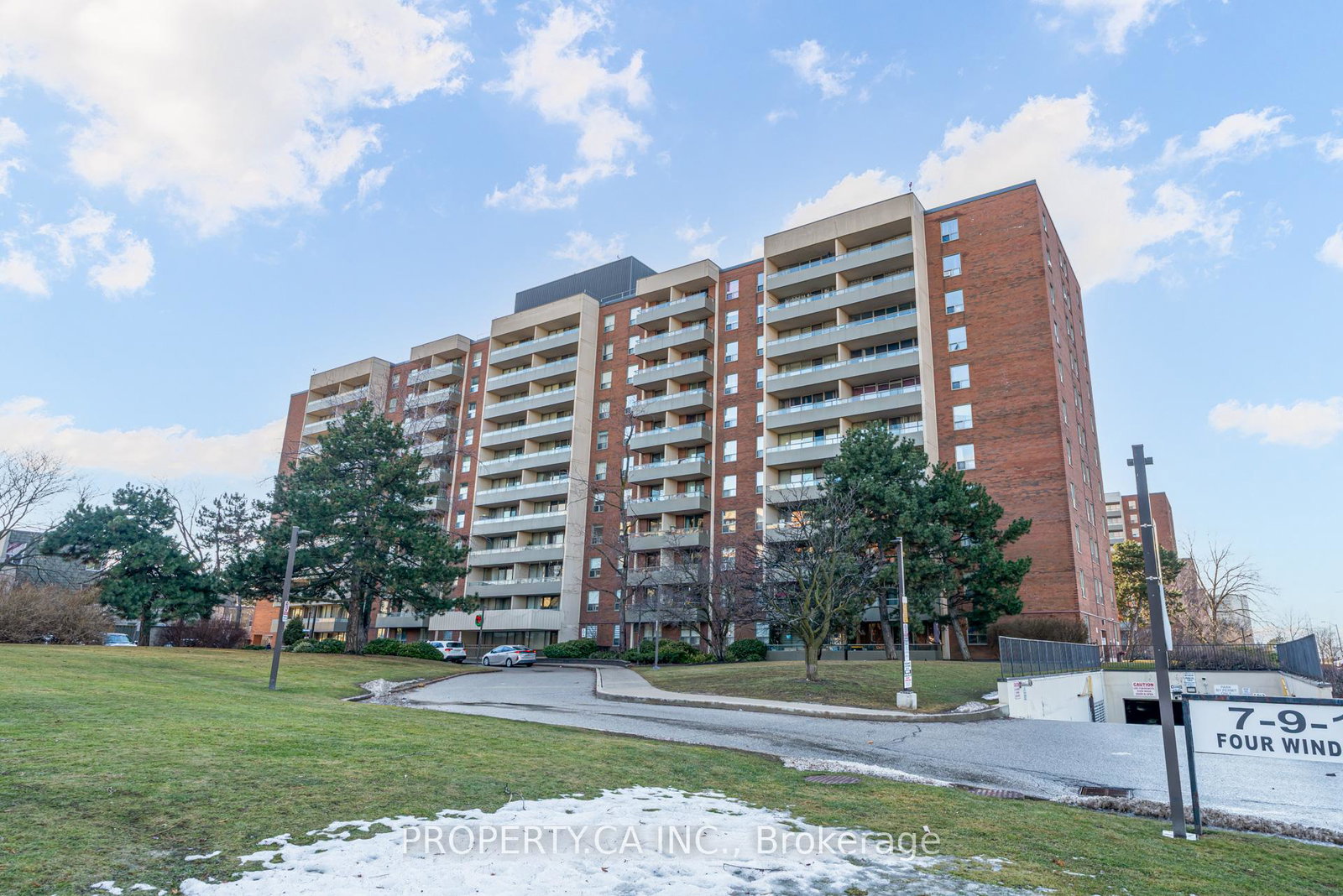 9-four-winds-drive-york-ontario-w12840486