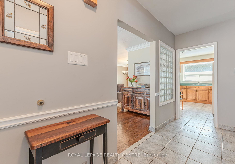 27-hernshaw-crescent-etobicoke-ontario-w12840668