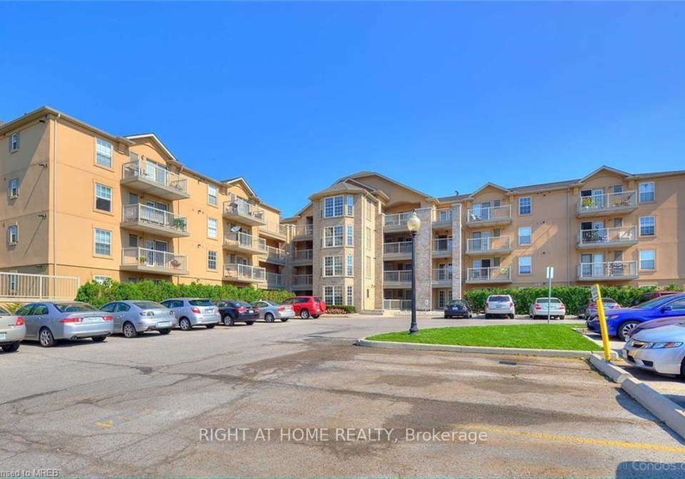 1460-bishops-gate-oakville-ontario-w12840768