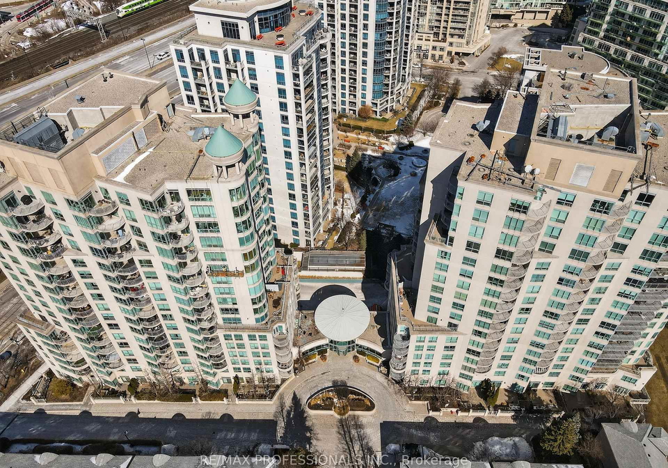 2111-lakeshore-boulevard-w-etobicoke-ontario-w12840942