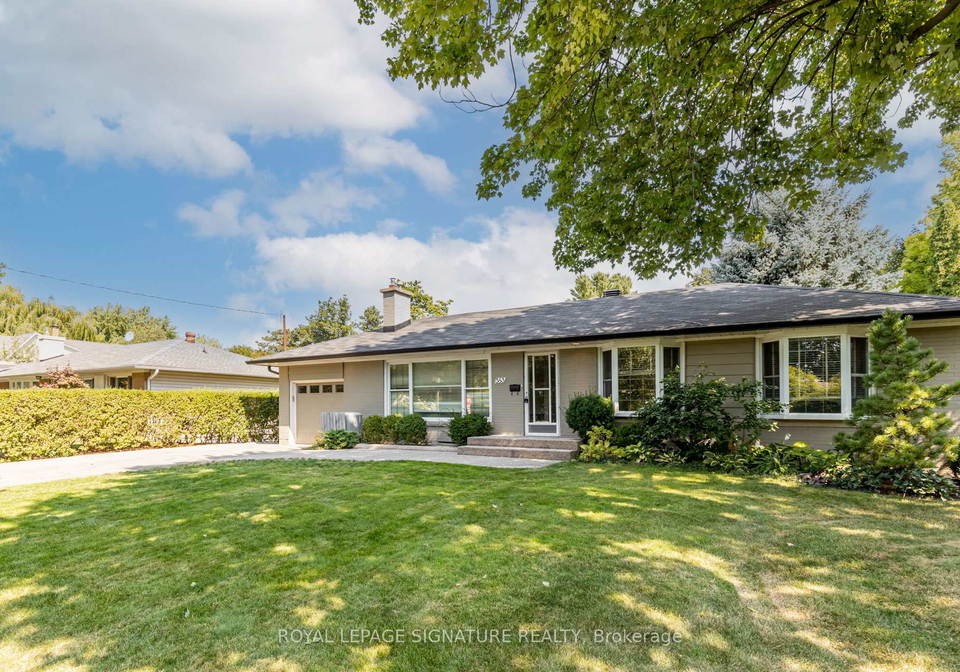 383-maplehurst-avenue-oakville-ontario-w12841092
