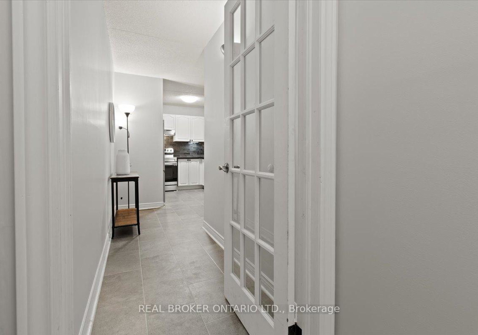 2010-cleaver-avenue-burlington-ontario-w12841510
