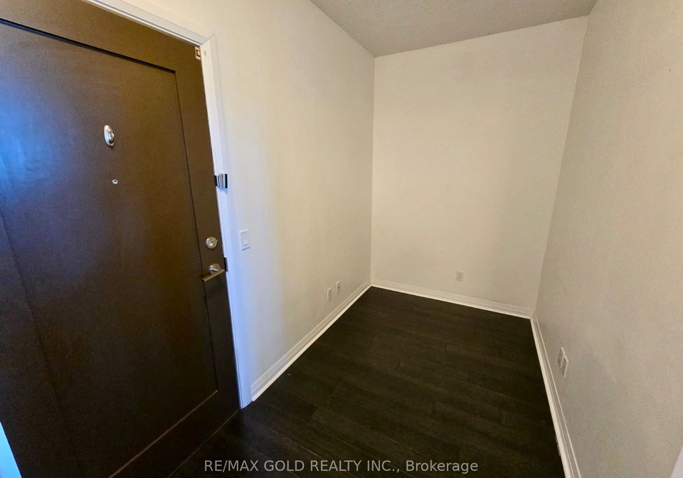 75-eglinton-avenue-w-mississauga-ontario-w12842134