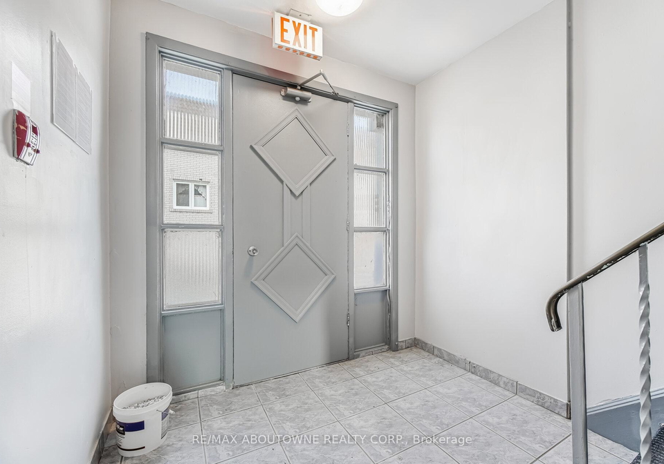 2320-hixon-street-oakville-ontario-w12842286