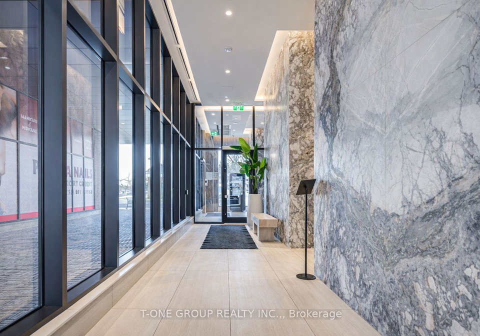 215-lakeshore-road-w-mississauga-ontario-w12842330