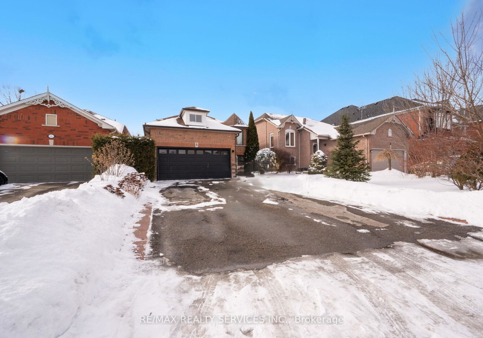 8-bradwick-court-caledon-ontario-w12842406