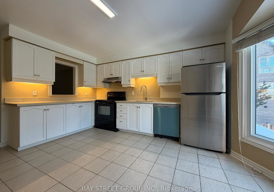 1100-queens-avenue-oakville-ontario-w12842428