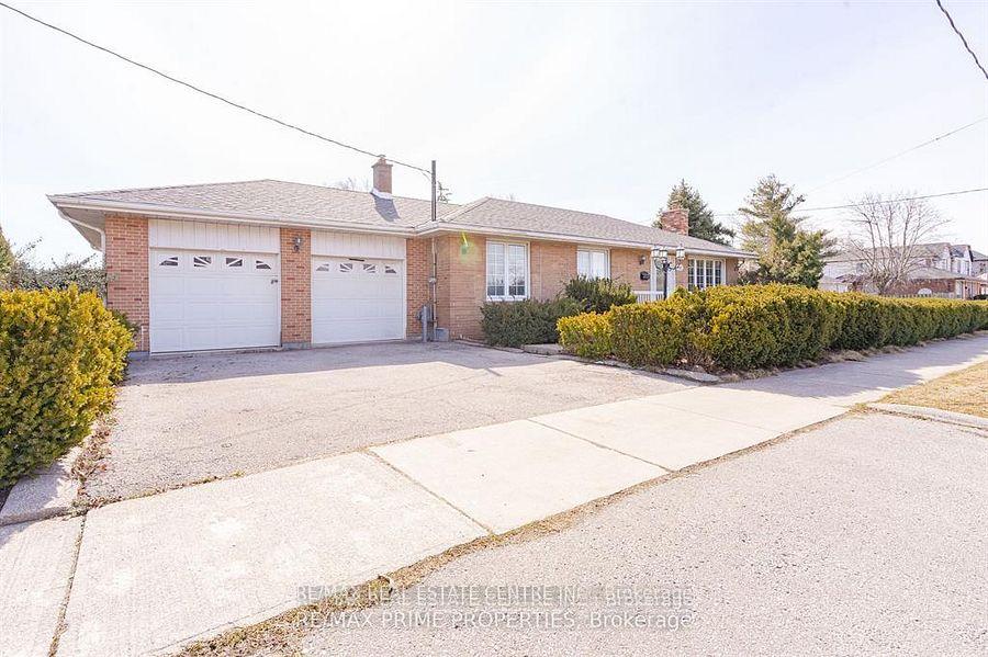 492-pinegrove-road-oakville-ontario-w12842432